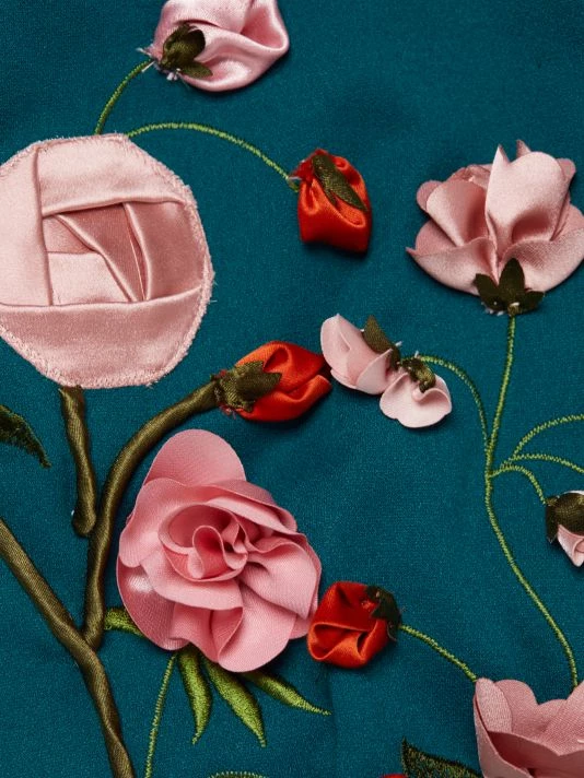 Badgley Mischka Floral Appliqué Puff-Sleeve Gown - Image 7